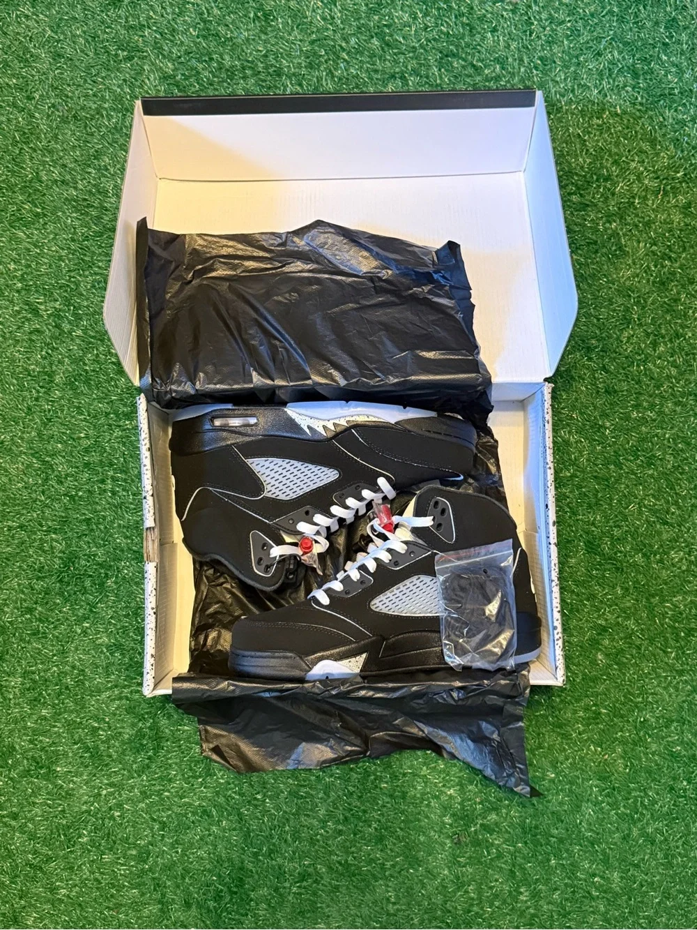 Air Jordan 5 Retro ‘Black Metallic Reimagined’ 2025